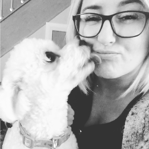 Meet your Posher, Claire - Picture 2 of 5